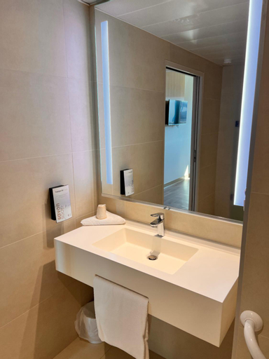 Bathroom 12