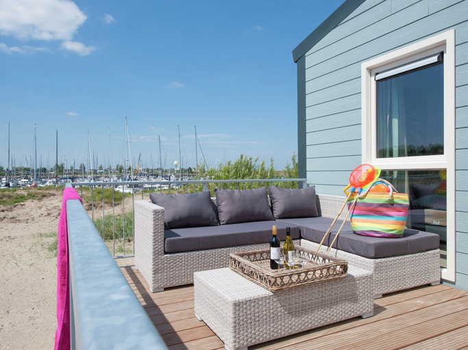 Exterior 2, Beach House in Netherlands With Sea View, Noord-Beveland