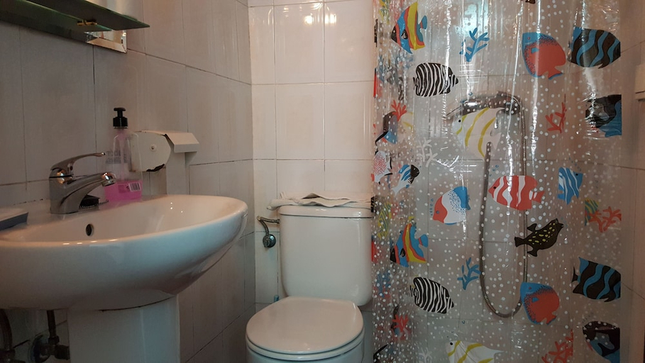 Bathroom 5, Pension Giraldilla, Sevilla