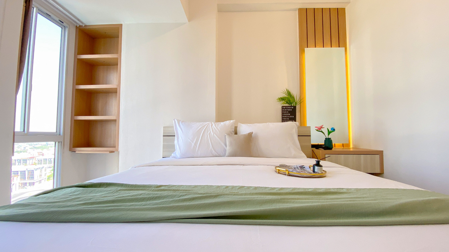 Bedroom 3, Spacious and Comfy 2BR Combined at Tokyo Riverside PIK 2 Apartment By Travelio, Tangerang