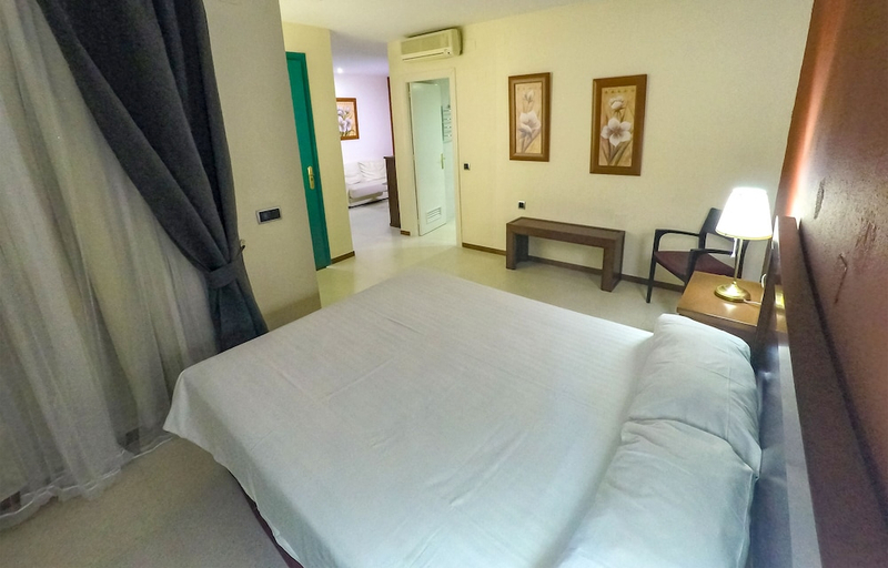 Bedroom 2, JM Jardin de la Reina, Sevilla