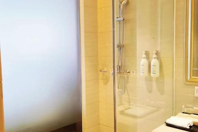 Bathroom 4, Xiangsihu International Hotel, Nanning