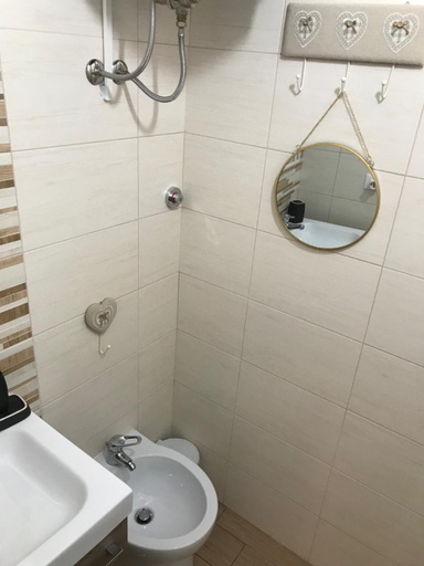 Bathroom 3, Il Casalino Apartment, Vibo Valentia