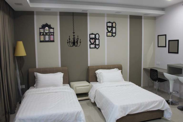 Bedroom 13