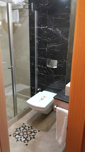 Bathroom 4, Darkhill Hotel Istanbul, Fatih