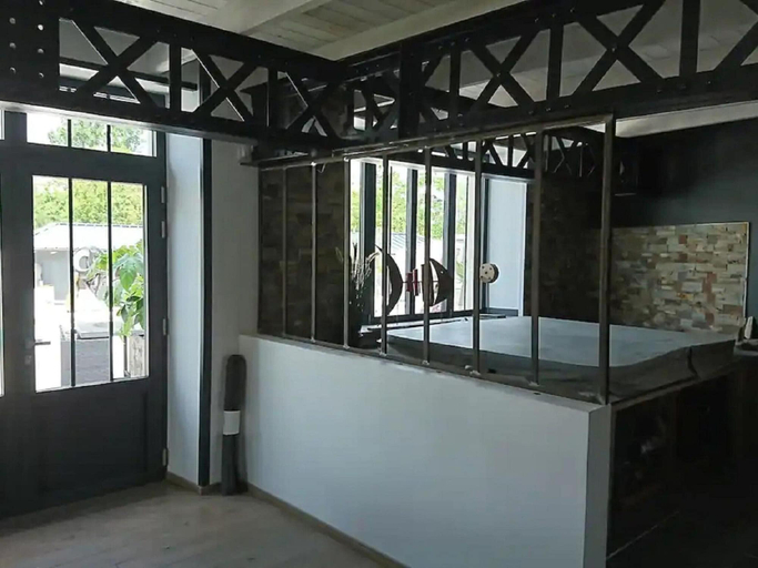 Game room, Majestic Villa in Nuaille-d'aunis With Sauna, Charente-Maritime