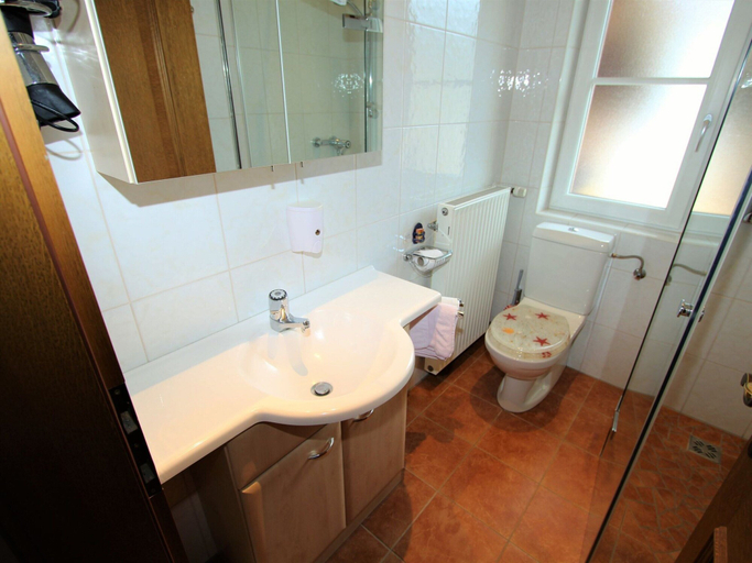 Others 4, Apartment Near Nassfeld Ski Lift With Pool, Hermagor