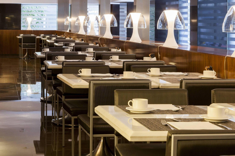 Food & Drinks 5, AC Barcelona Irla, Barcelona