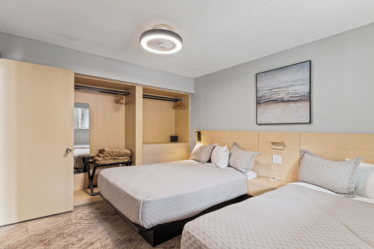Bedroom 4, インターアーバン スイーツ ホテル, ア ダズラー セレクト by ウィンダム, Tukwila
