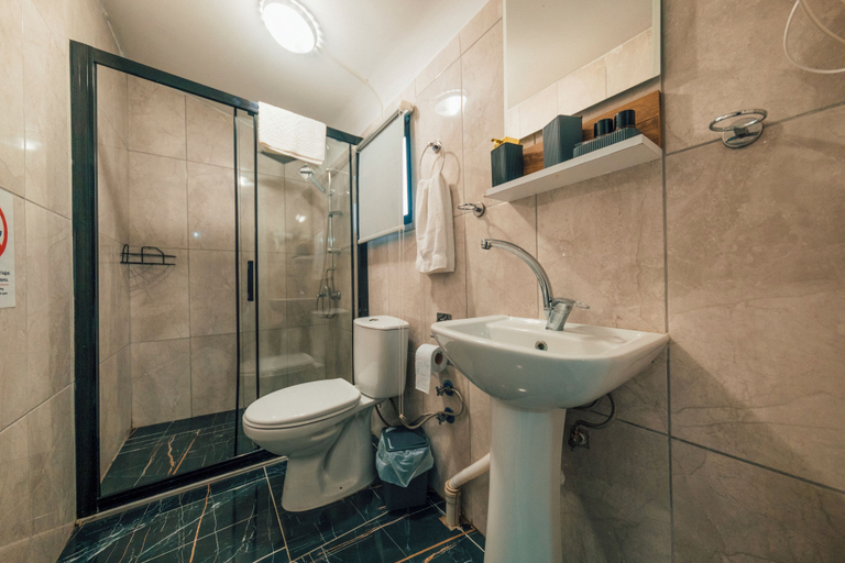 Bathroom 3, Kurtköy Park Bungalov, Izmit