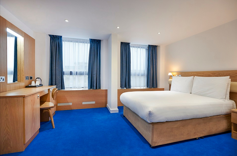 Bedroom 2, Central Park, London