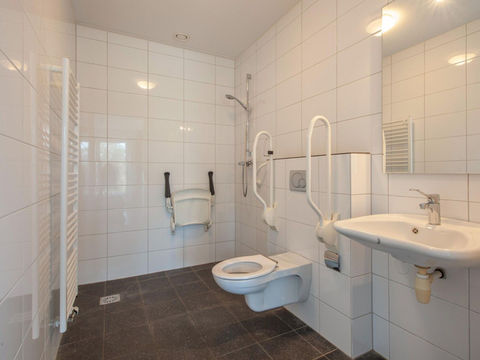 Bathroom 3, Villa in Arcen with Pool  Family Amenities, Arcen en Velden