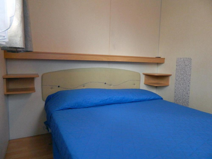 Bedroom 3, CAMPEGGIO PARCO DEI PINI, Perugia