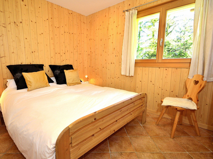 Bedroom 3, Chalet in La Tzoumaz Near Ski Lift, Martigny