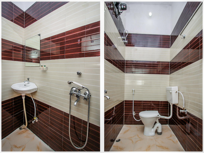 Bathroom 4, Capital O 18272 Hotel Lambodar, Ajmer