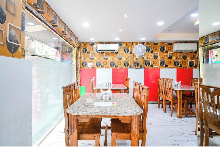 Food & Drinks 5, Goroomgo Royal Oak Guest House Nabapally Sector 4 Kolkata, South 24 Parganas