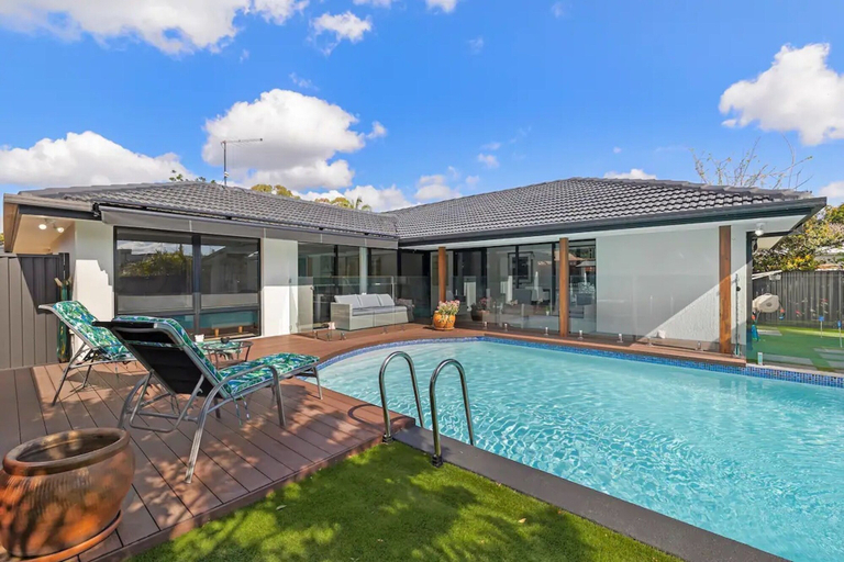 Sport & Beauty 3, Holiday Home with Pool and Mini Golf, Gold Coast