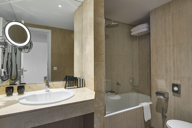 Bathroom 5, Melia Palma Marina, Baleares