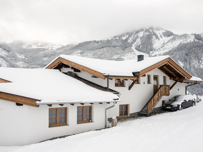 Exterior & Views 1, Apartment in Kaprun Near the ski Area, Zell am See