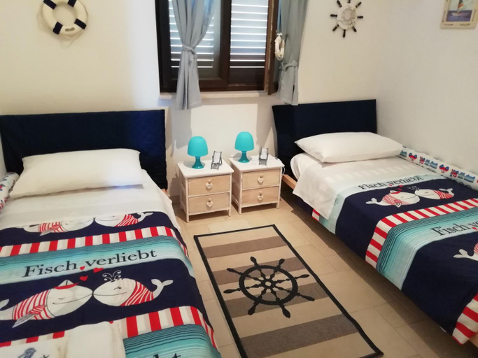 Bedroom 2, Villa Maria, Brindisi