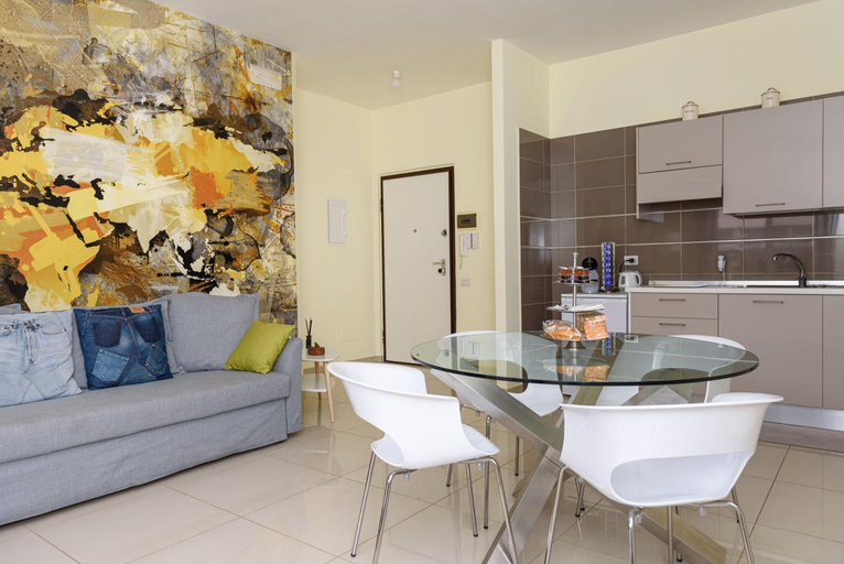 Others 2, Centralflats 195 Private Apartments, Bari