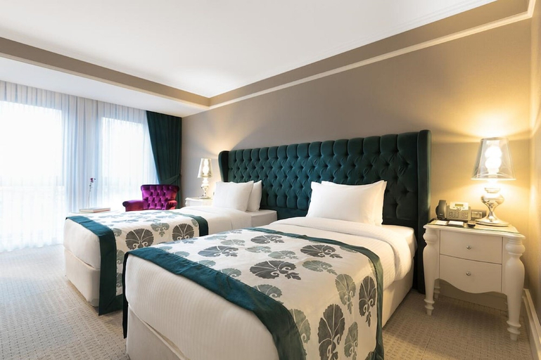 Bedroom 4, Metropolitan Hotels Taksim, Beyoğlu