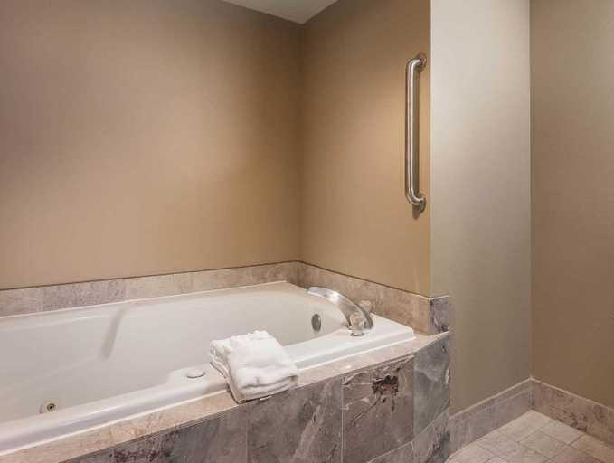 Bathroom 7