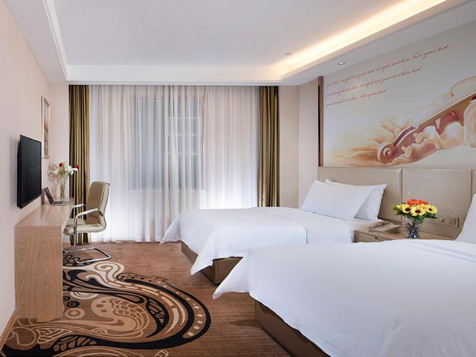 Bedroom 2, Vienna Hotel Wuhan High-speed Railway Station East Square, Wuhan