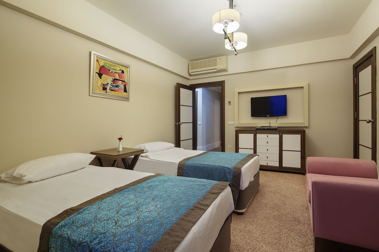 Bedroom 3, Crystal Family Resort & Spa, Serik