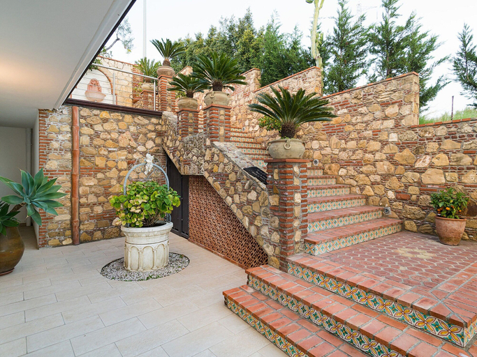 Exterior & Views, Villa With Panoramic Sea View Pool Near Taormina, Messina
