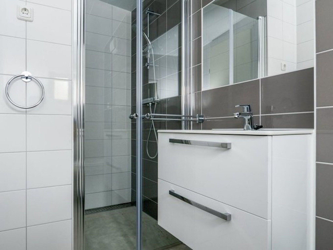 Bathroom, Modern Retreat by the Dunes, Bloemendaal