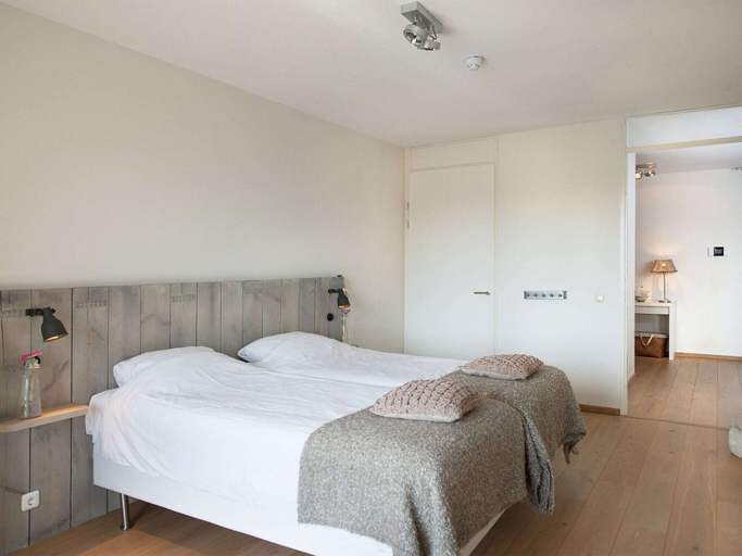 Bedroom 4, Modern Apartment in The Hague, The Hague