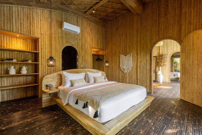 Bedroom 12