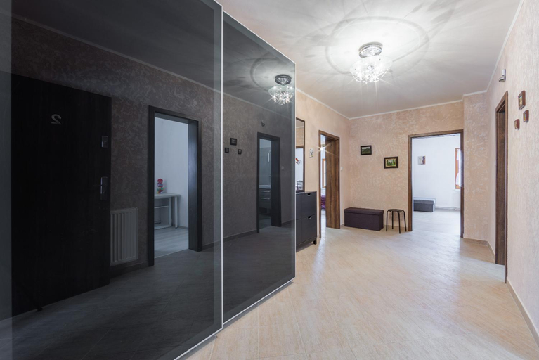 Others 3, Apartmanovy dum Bublajda, Sokolov