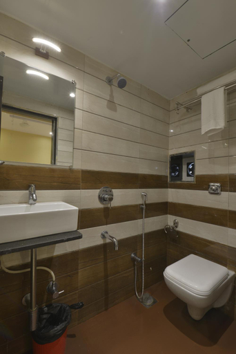 Bathroom 4, Hotel Residency Park , Mumbai City