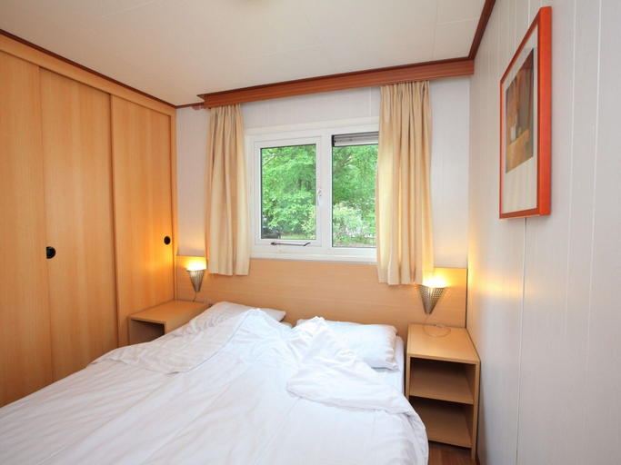 Room, Chalet Near Trails & Town, Epe