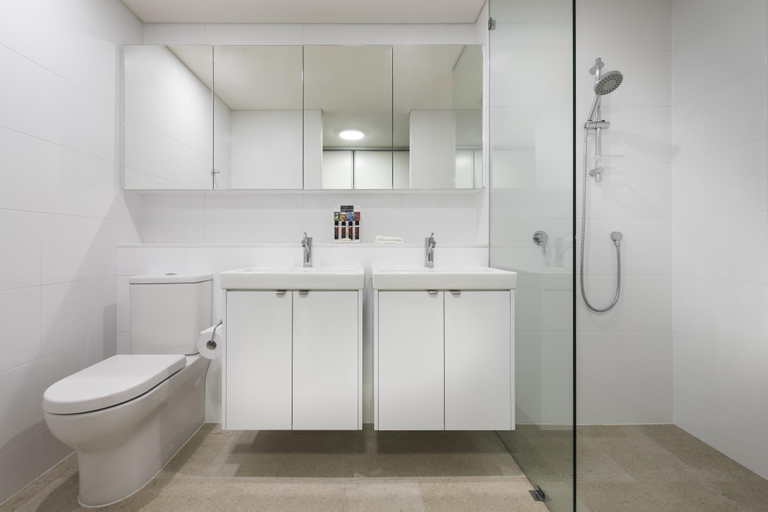 Bathroom 27