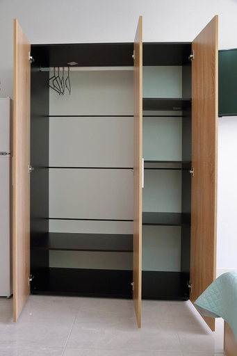 Bedroom 2, Menta Studios, next to metro station, smart tv, Central Macedonia