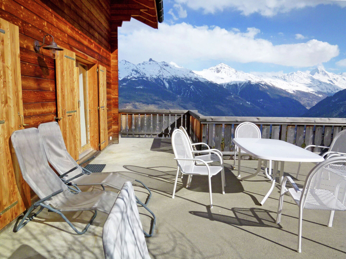 Others 5, Chalet in Les Collons Near Ski Lift & Snowpark, Hérens