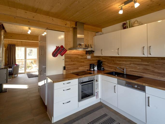 Private kitchen 5, Modern Chalet in Sankt Georgen ob Murau with Hot Tub, Murau