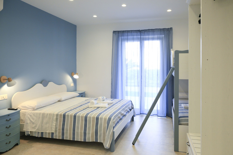 Bedroom 3, Villa del Gaudio Rooms & Apartments, Napoli