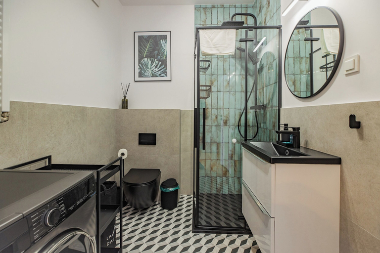 Bathroom, ShortStayPoland Szwedzka B71, Warsaw