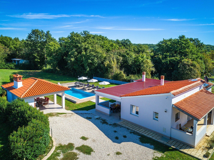 Exterior & Views 2, Detached Holiday Home With Swimming Pool, Near the Beach, Barban