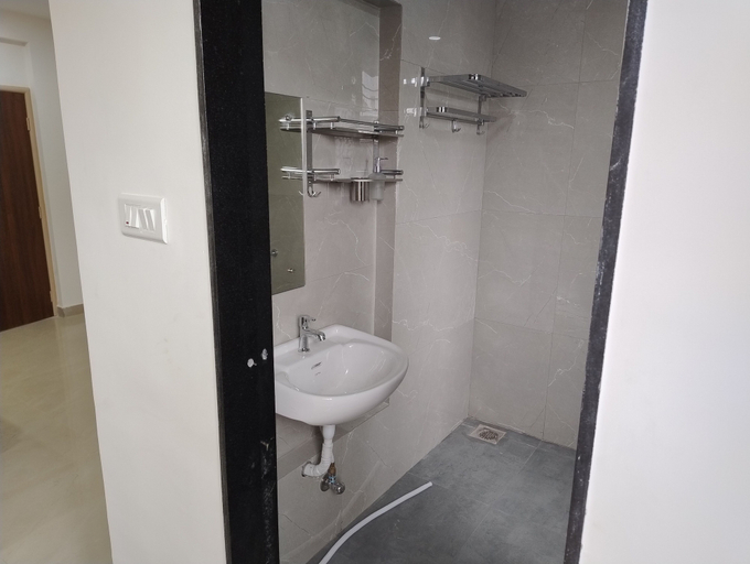 Bathroom 5, DatsunG Studios, Pune