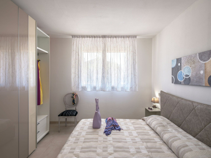 Bedroom 5, Plush Villa Apartment in Tavullia with Hot Tub, Pesaro E Urbino