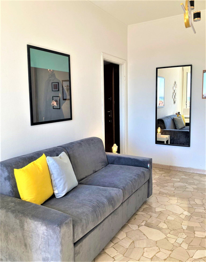 Room 5, Bright studio with balcony - Visconti 14, Milano