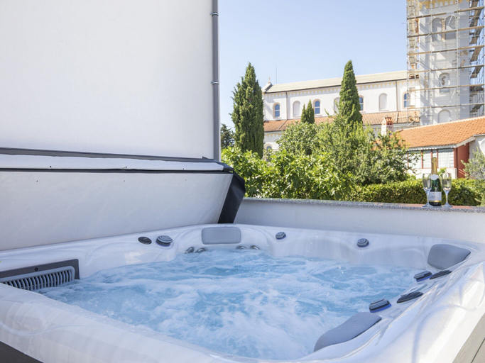 Bathroom 4, Modern Holiday Home With Jacuzzi, Medulin