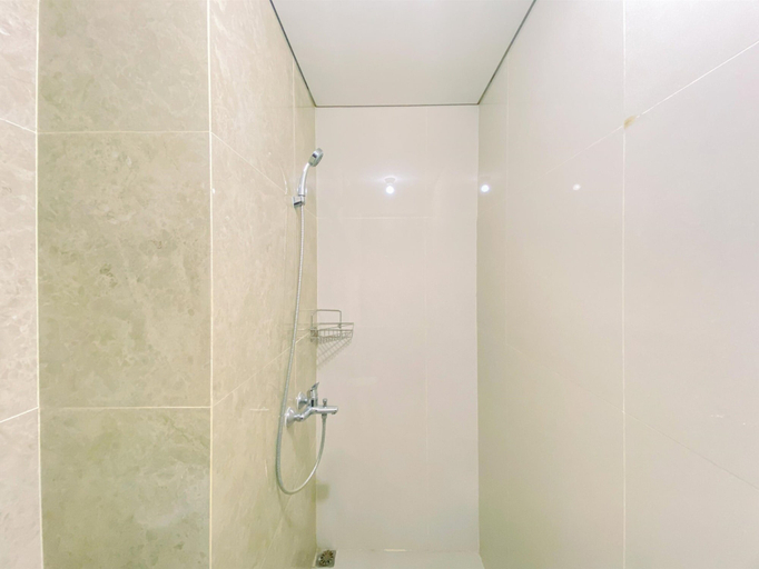 Bathroom 5, Best Spacious 3Br At Transpark Cibubur Apartment, Depok