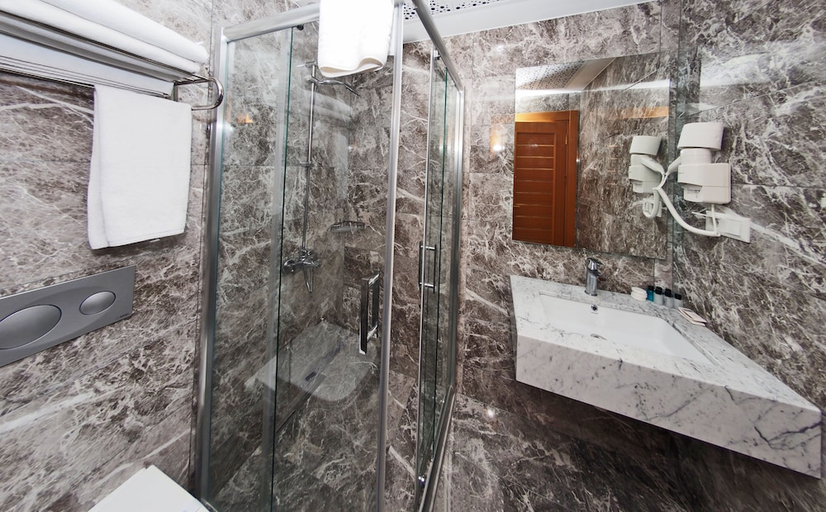 Bathroom 5, Grand Emir Hotel, Fatih