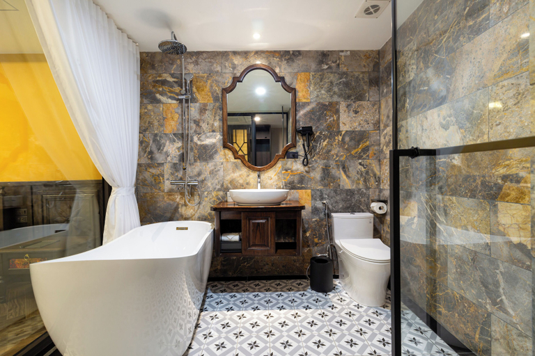 Bathroom 3, Fansipan View Hotel, Sa Pa